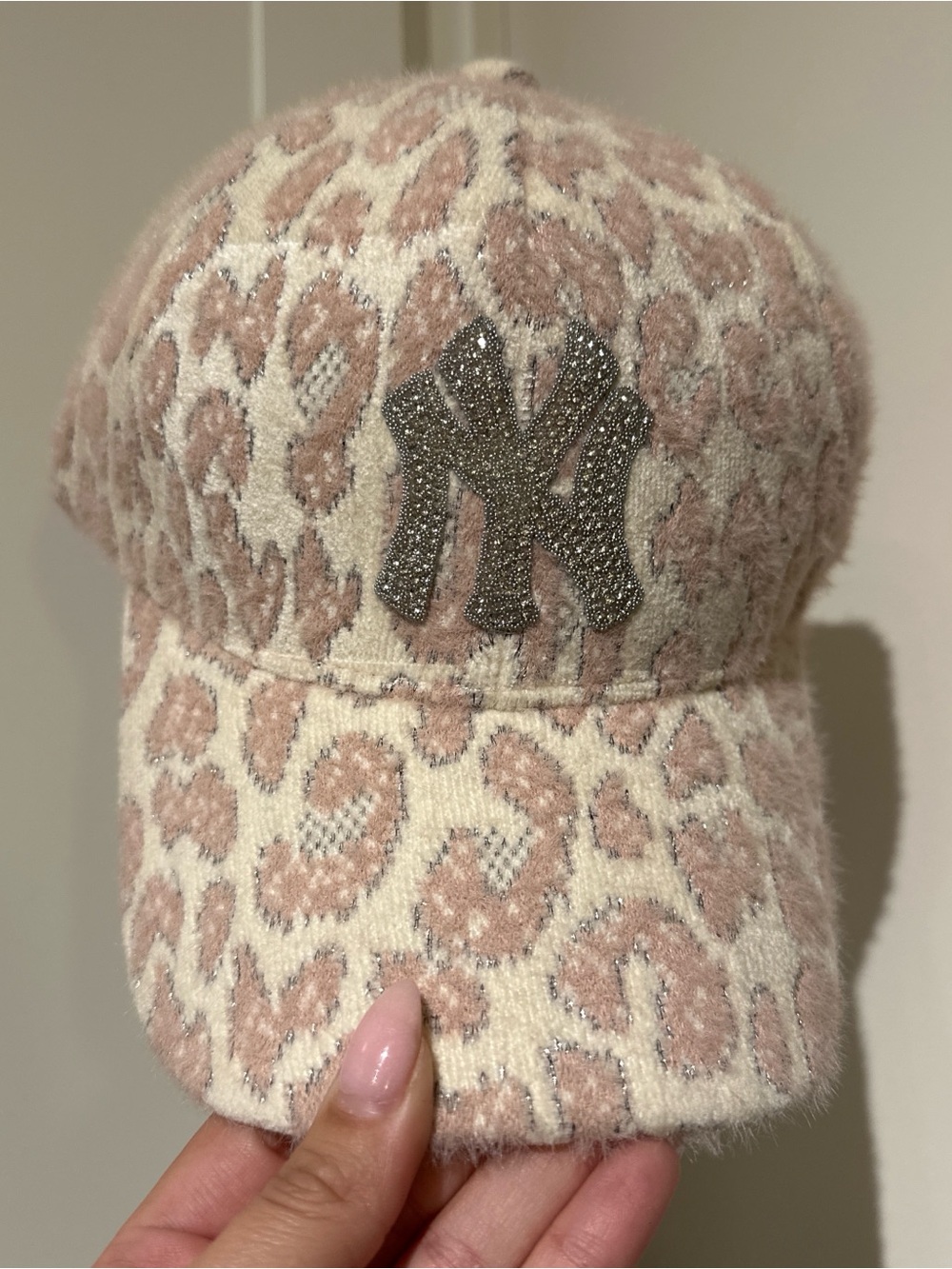 Women's Pink Leopard New York Yankees Rhinestone Adjustable Baseball Cap